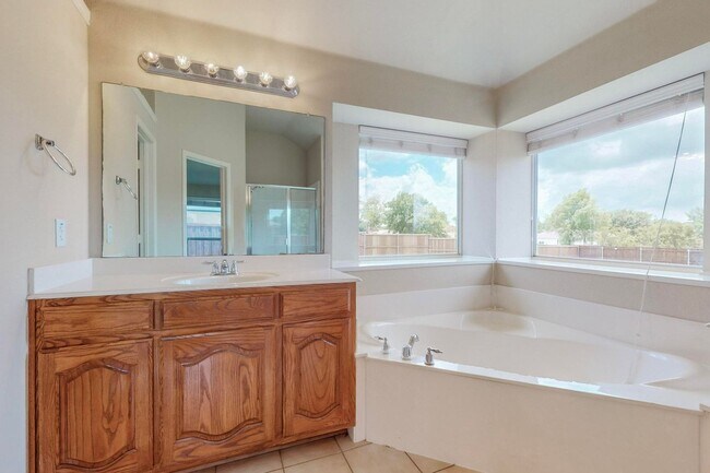 Building Photo - Charming Rockwall Home on Spacious Lot