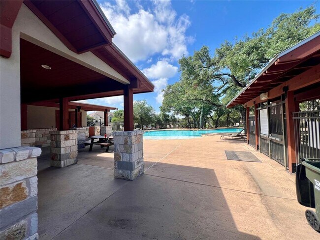 Building Photo - 8700 Evelina Trail