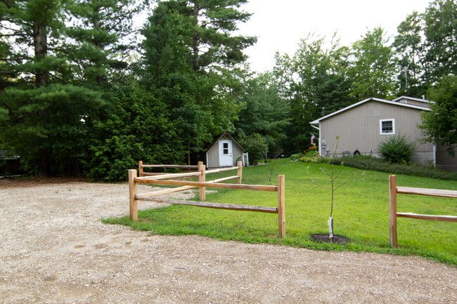 Building Photo - 576 S South Long Lake Rd