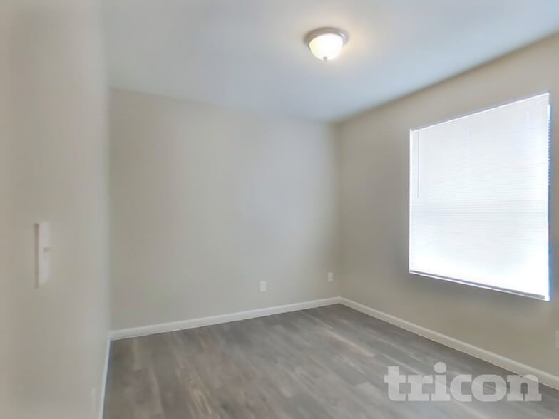 Building Photo - 6926 W Cameron Dr