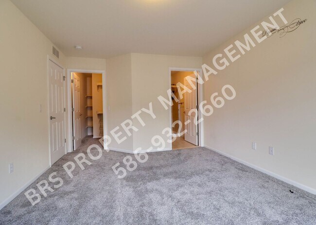 Building Photo - Move In Ready 2 Bd 2 BA Condo in Shelby Twp