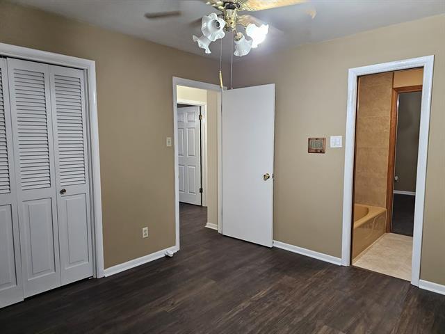 Building Photo - 4921 Jade Dr