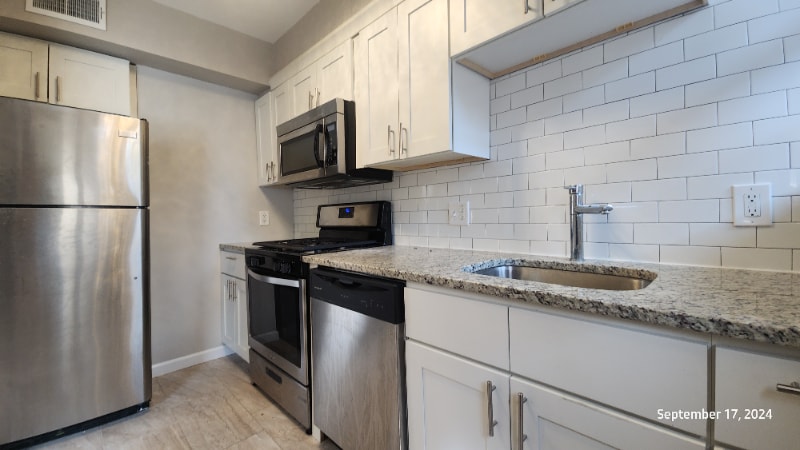 Building Photo - 7752 Kingsbury Blvd