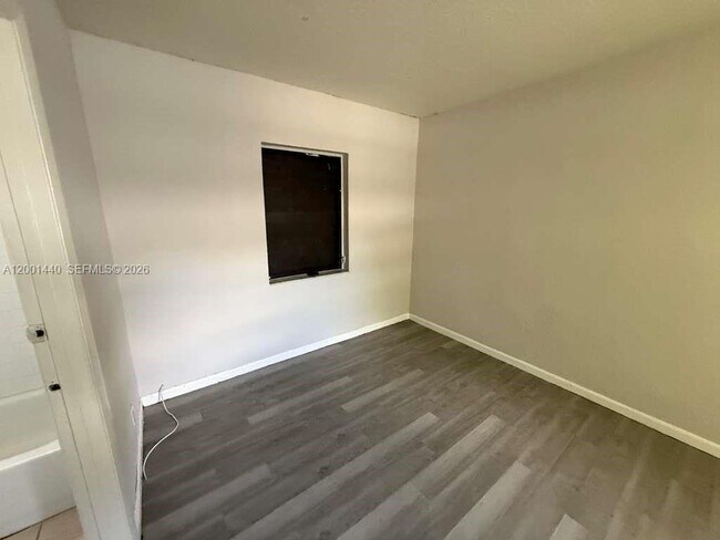 Building Photo - 817 NW 10th St