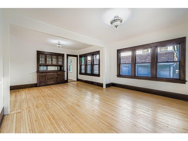 Building Photo - 1683 Minnehaha Ave E