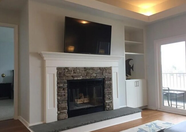 Building Photo - 9816 Emerald Point Dr