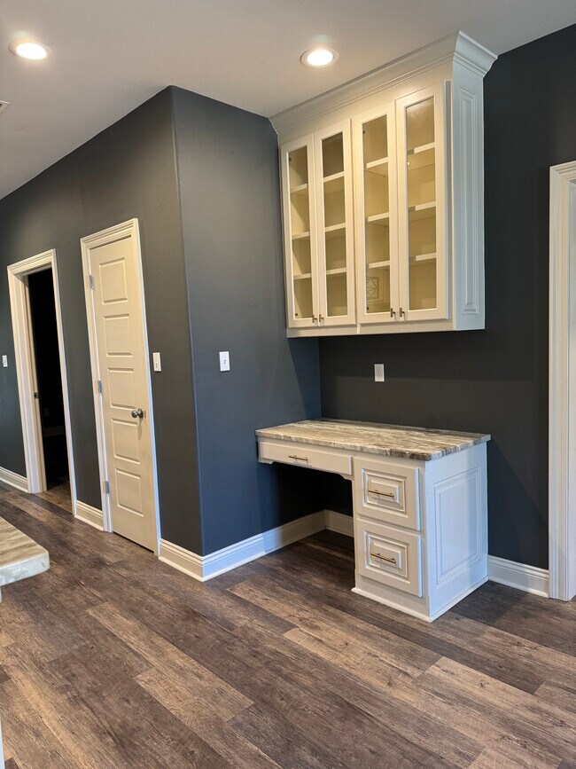 Building Photo - 32639 Cynthia Dr