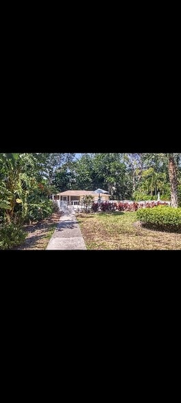 Building Photo - 15171 Cedarwood Ln