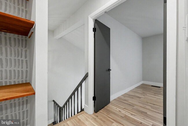 Building Photo - 2105 Glencourse Ln