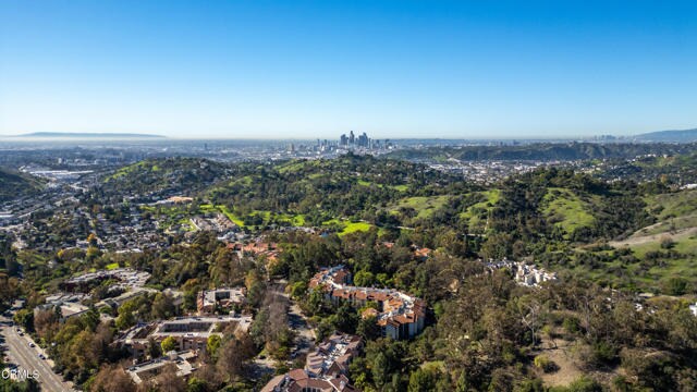 Building Photo - 4210 Vía Arbolada