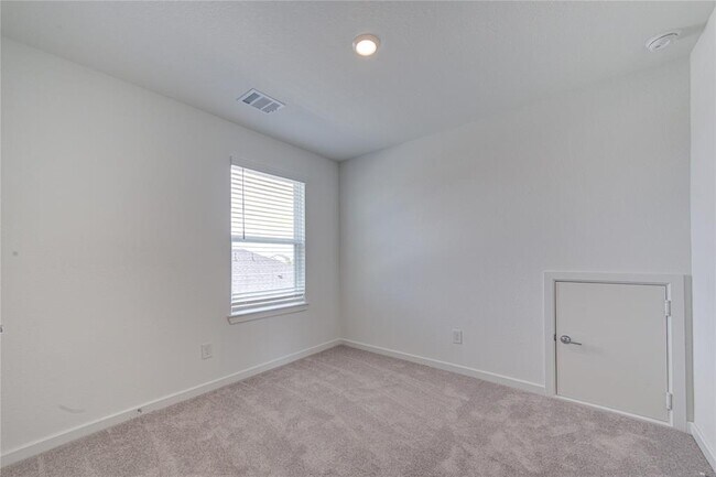 Building Photo - 7715 Primrose Myrtle Ln