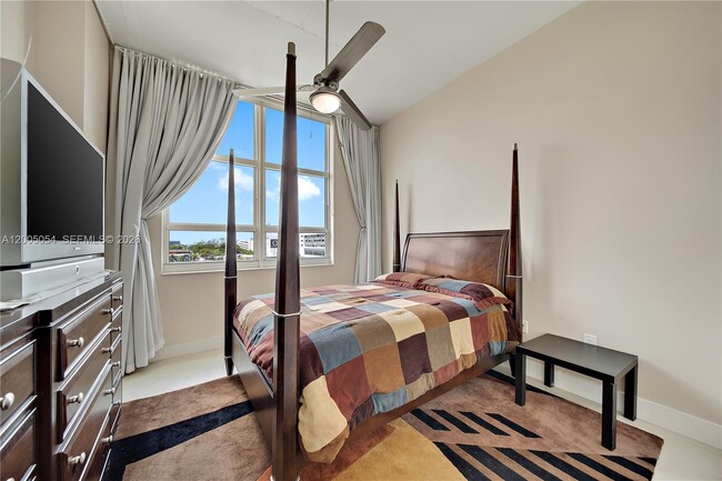 Building Photo - 2001 S Biscayne Blvd