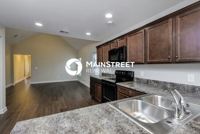 Building Photo - 4 Bedroom Pet-Friendly Home in Odenville, AL with Main Street Renewal