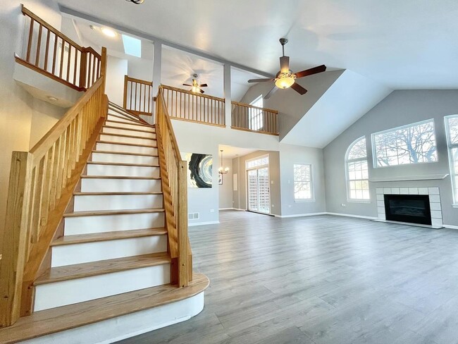 Building Photo - 13841 Cambridge Cir