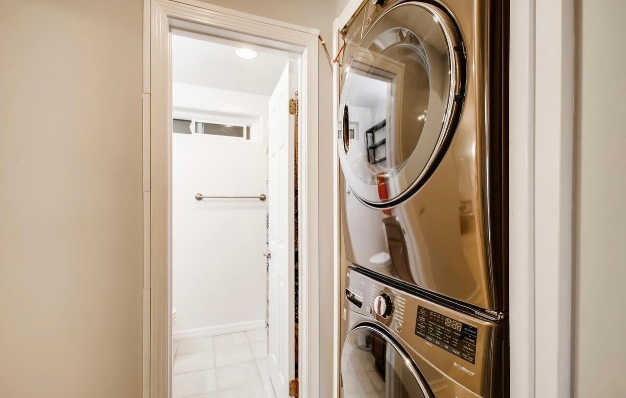 Building Photo - 5055 Collwood Blvd