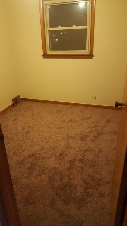 Building Photo - 2225 W Silver Spring Dr