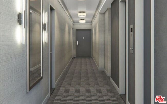 Building Photo - 906 N Doheny Dr