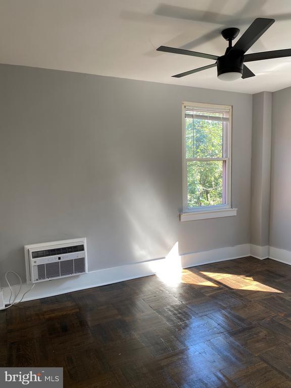 Building Photo - 45 E Cliveden St