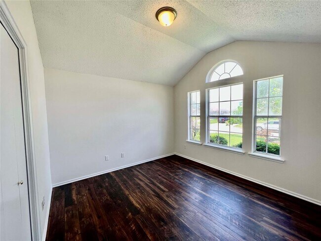 Building Photo - 12408 SW 12th St