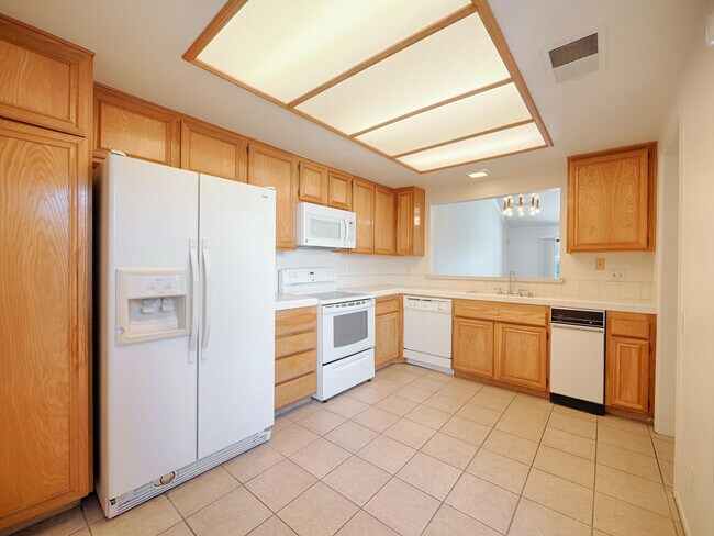 Building Photo - 68899 Cll Monforte