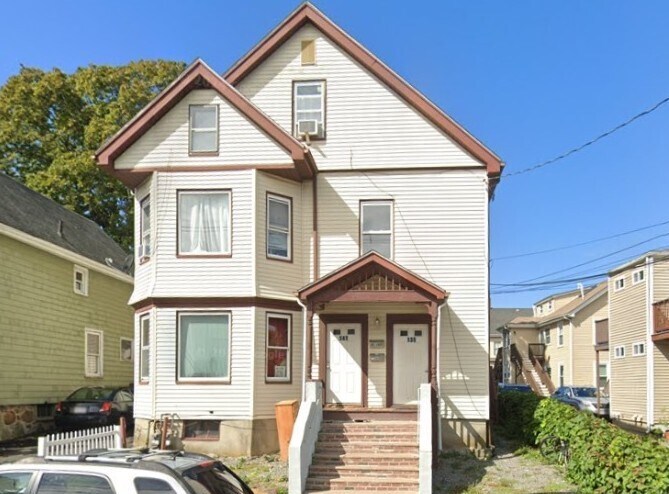Building Photo - 139 Lowell St