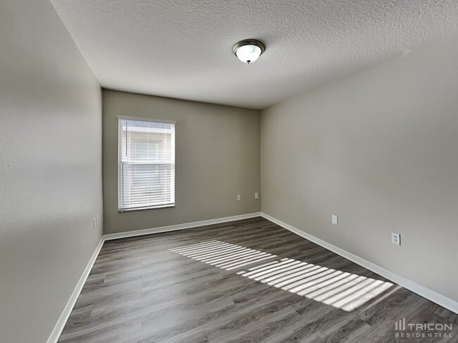 Building Photo - 14131 Colonial Spring Way