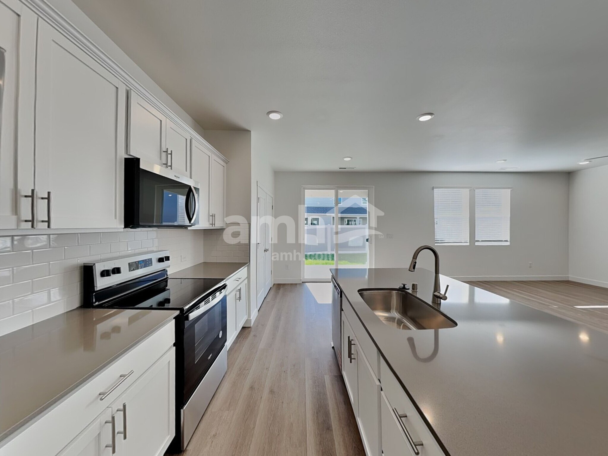 Building Photo - 4808 85th Dr NE