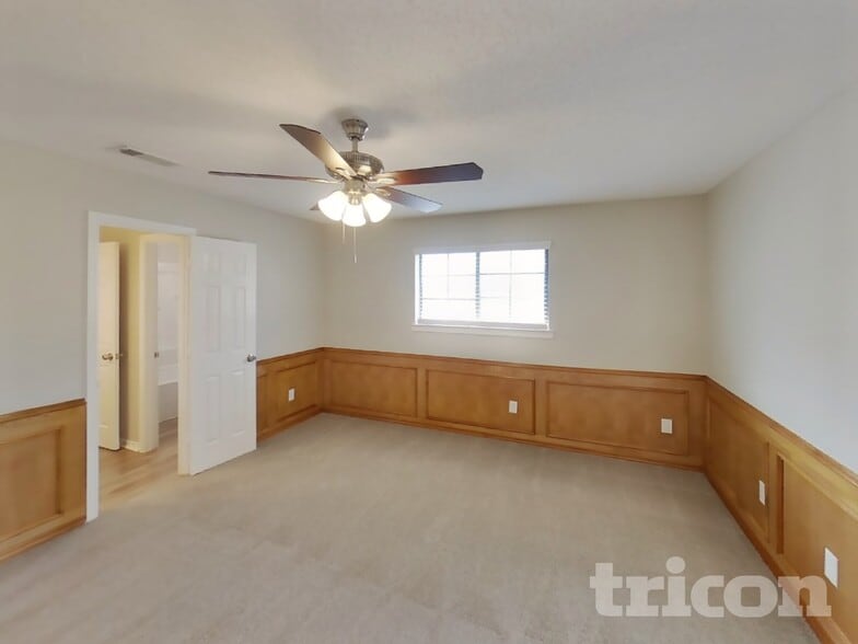 Building Photo - 7761 Grassland Dr