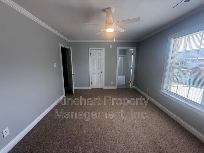 Building Photo - 1668 Flintwood Dr