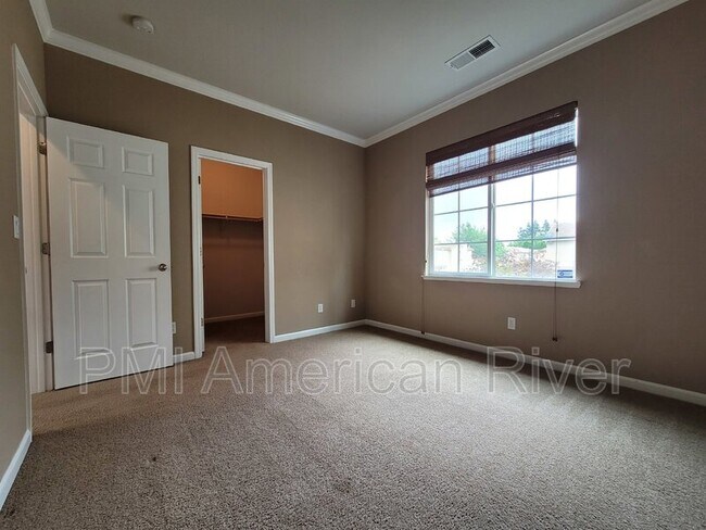 Building Photo - 8491 Crystal Walk Cir
