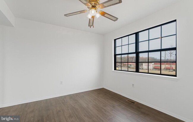 Building Photo - 21 Holland Hill Ct