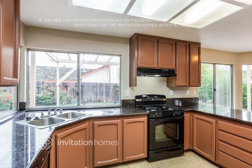 Building Photo - 8278 Olander Way