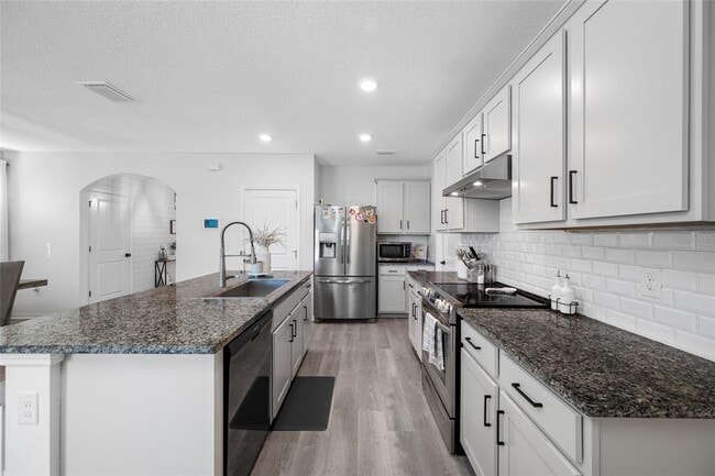 Building Photo - 16826 Secret Meadow Dr