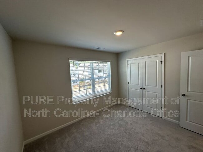 Building Photo - 1835 Autumn Mist Dr