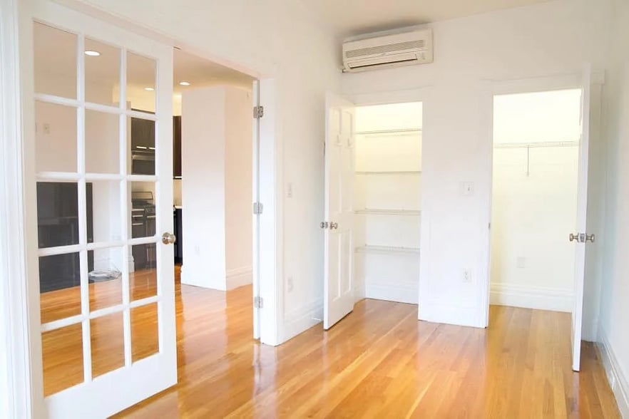 Building Photo - 271 Newbury St