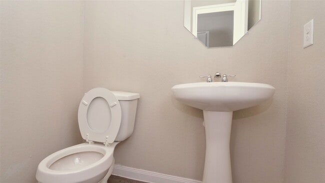 Building Photo - 2225 Angie Kaye Dr