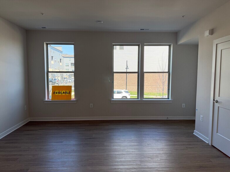 family room - 8652 Lovelace St