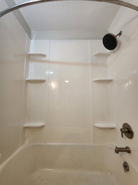 Building Photo - 726 Chenango St