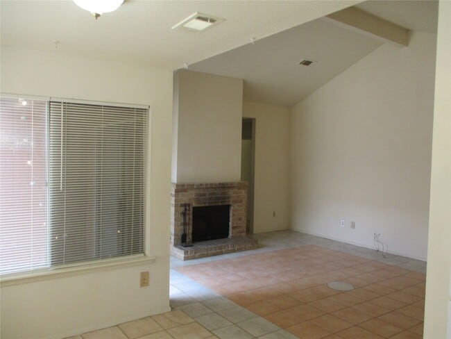 Building Photo - 7610 Lemma Dr