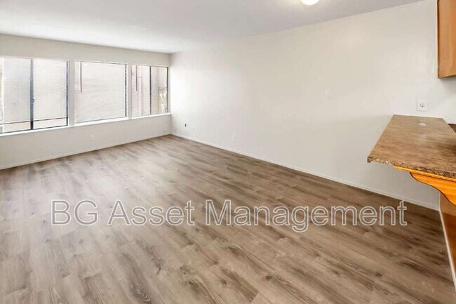 Building Photo - 3600 Dimond Ave