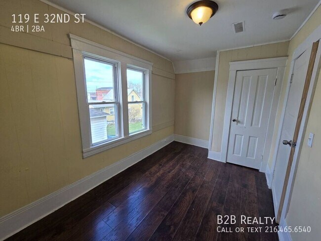 Building Photo - 119 E 32nd St