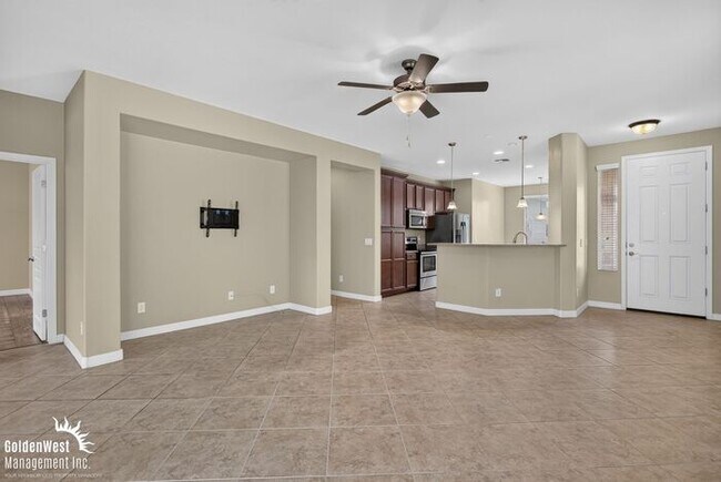 Building Photo - Beautiful 2Bdm 2Ba Home with Covered Backyard Patio in Buckeye - LOCATED IN A 55+ YEARS COMMUNITY.