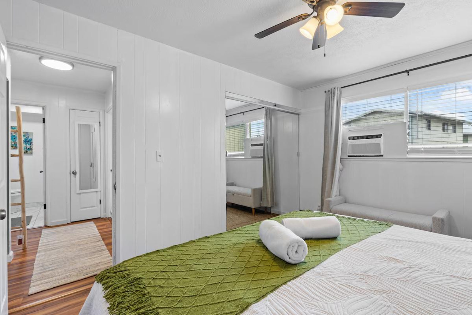 Building Photo - 485 Waianuenue Ave