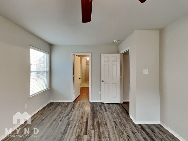 Building Photo - 90 Cedar Creek Cove