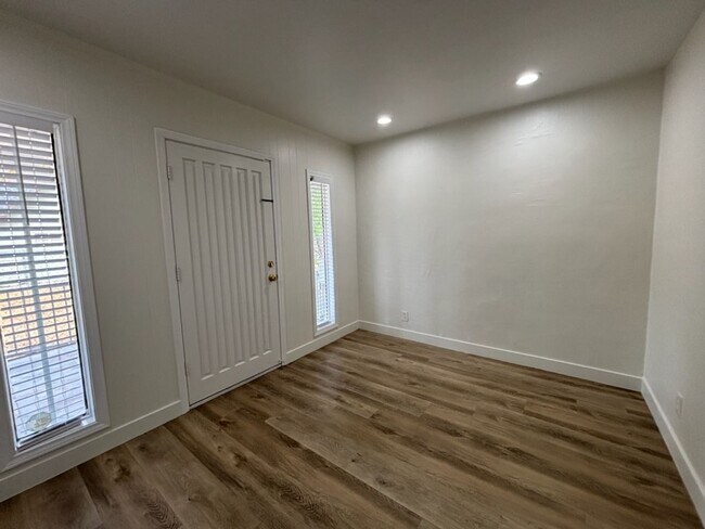 Building Photo - 4048 Tenth St