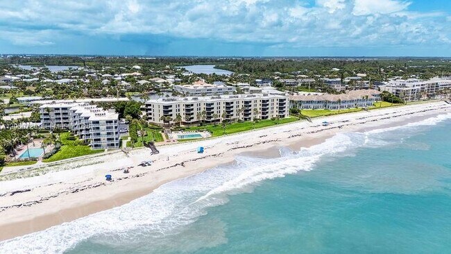 Building Photo - 4600 Jimmy Buffett Mem Hwy