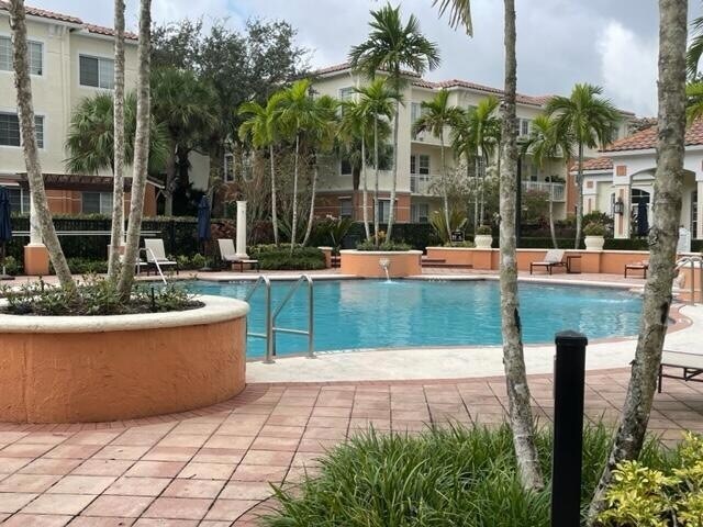 Building Photo - 9833 Baywinds Blvd