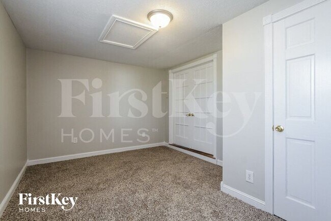 Building Photo - 6117 Epperson Dr