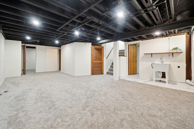 Building Photo - 36640 Angeline Cir