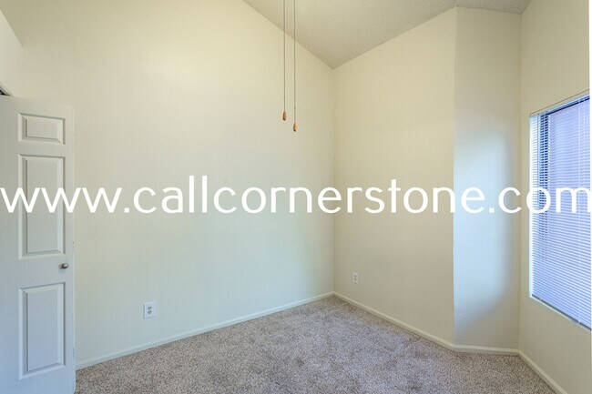 Building Photo - 4250 Autumn Heights Dr